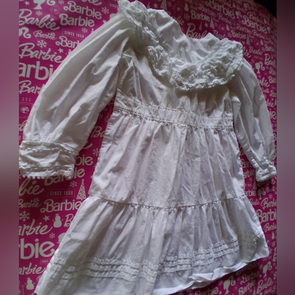 🎀Burberry Girls White Eyelet Ruffles Dress Size 6 Mint Condition & FREE GIFT - Picture 9 of 11